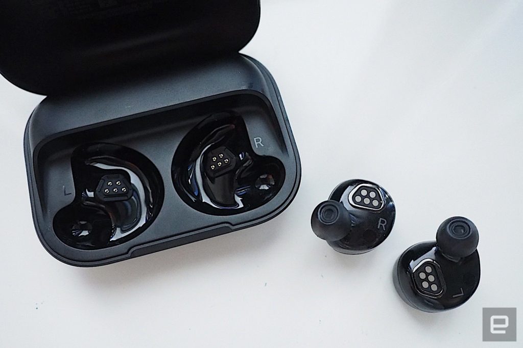 Amazon Echo Buds - Casti wireless de la amazon Sursa: https://engaget.com