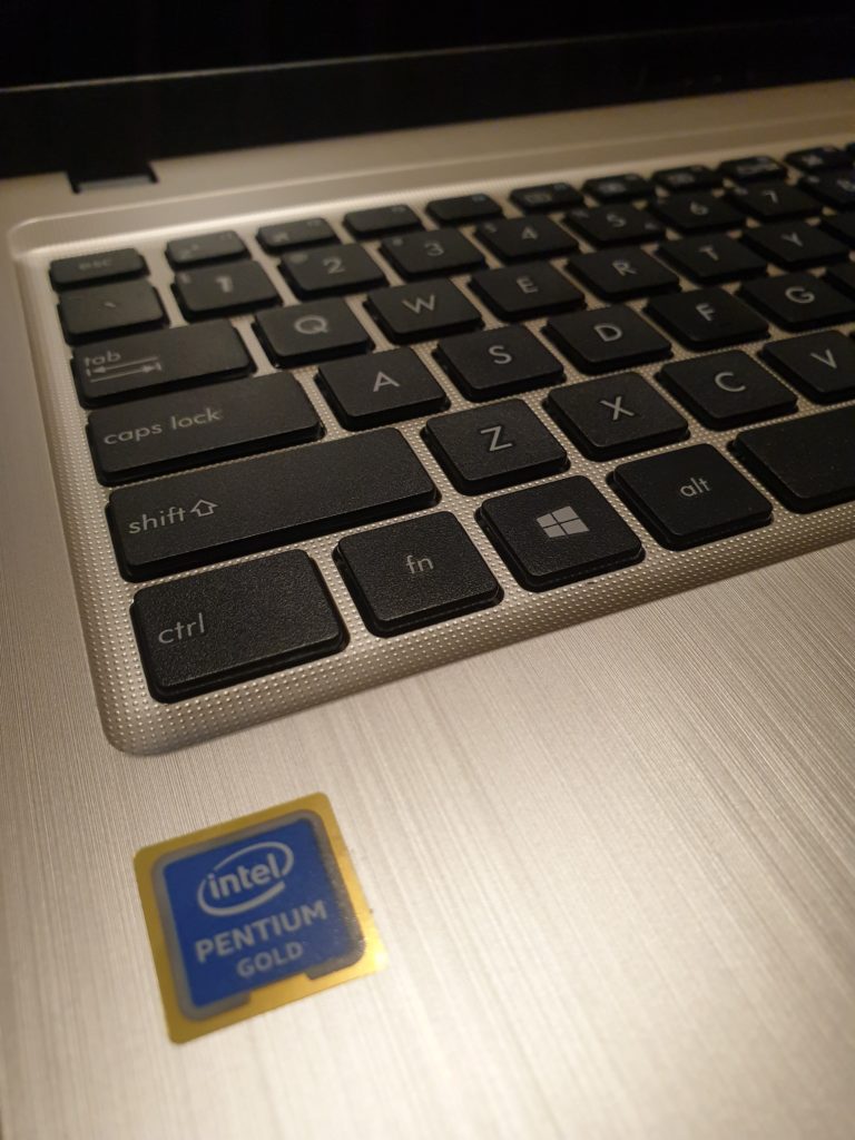 tastatura laptop vivobook x540UA