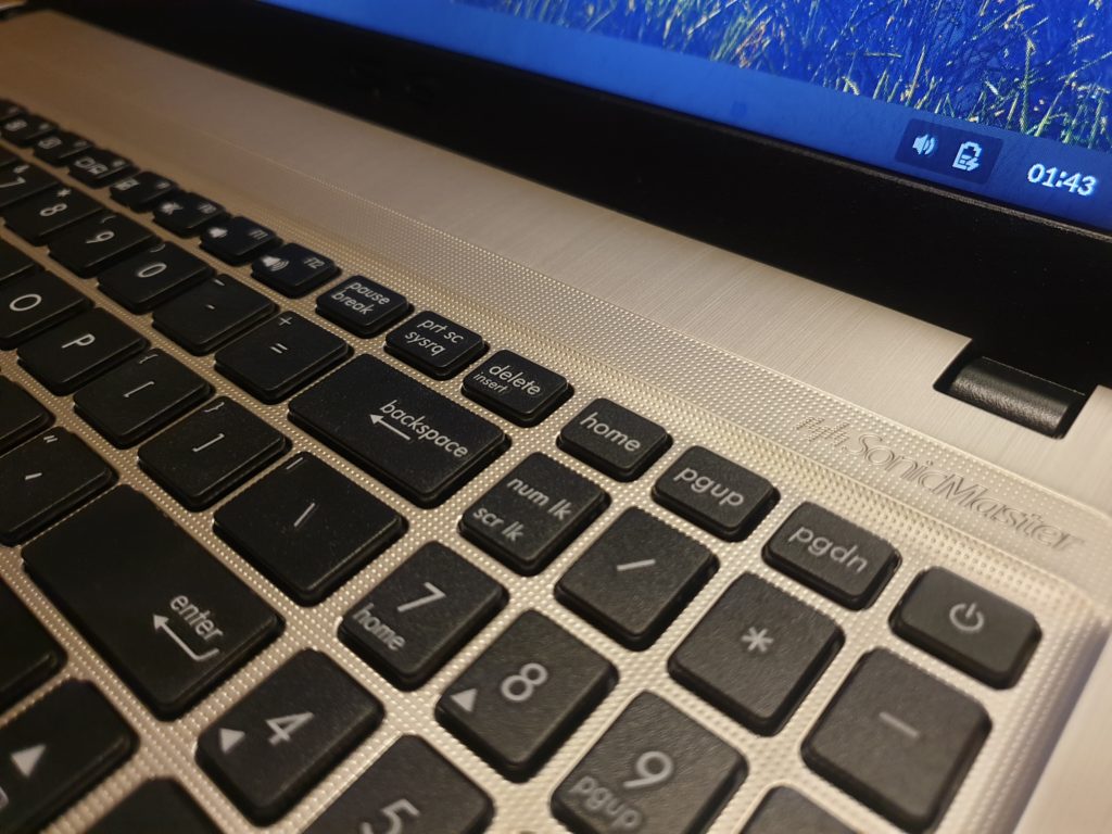 tastatura laptop vivobook x540UA