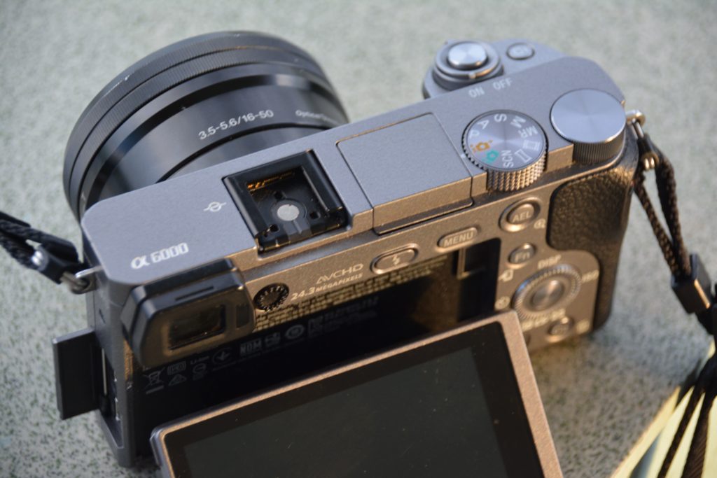 ecran si viewfinder sony a6000 - marmureanu.ro
